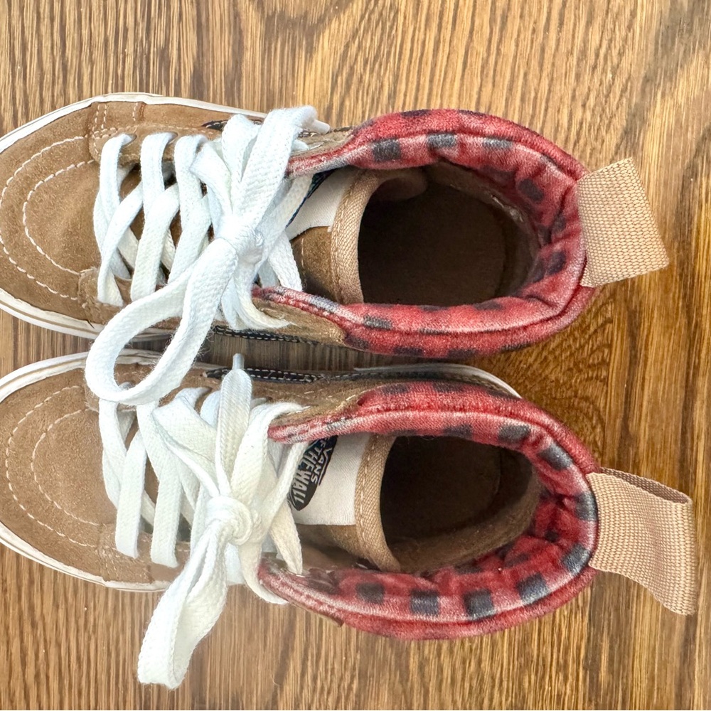 Vans Kids Sk8-Hi High-Top Sneakers Boot Made for the Elements Cold Weather - Picture 5 of 8